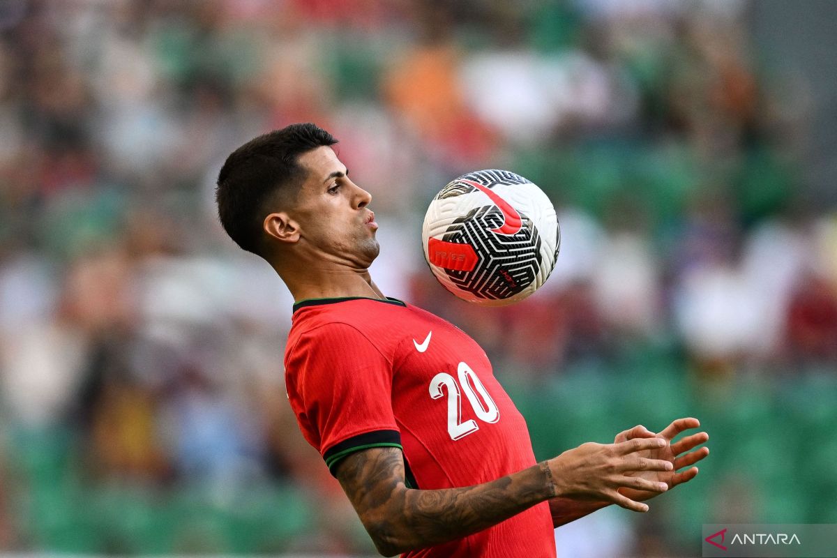 Bek kanan asal Portugal Joao Cancelo merapat ke Al Hilal