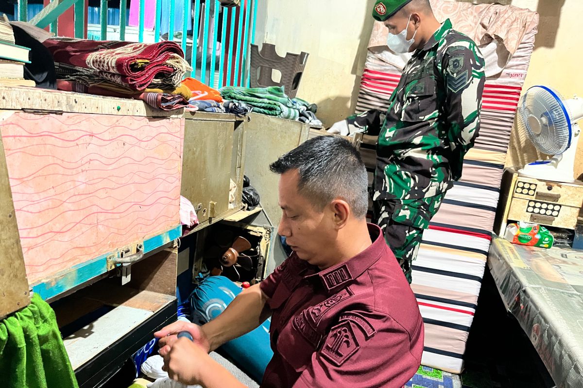 Tim Pengamanan Gabungan Melakukan Razia di Lapas Tarakan