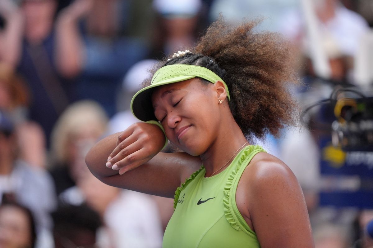 Petenis Jepang Osaka menangis terharu saat kembali ke US Open dengan kemenangan