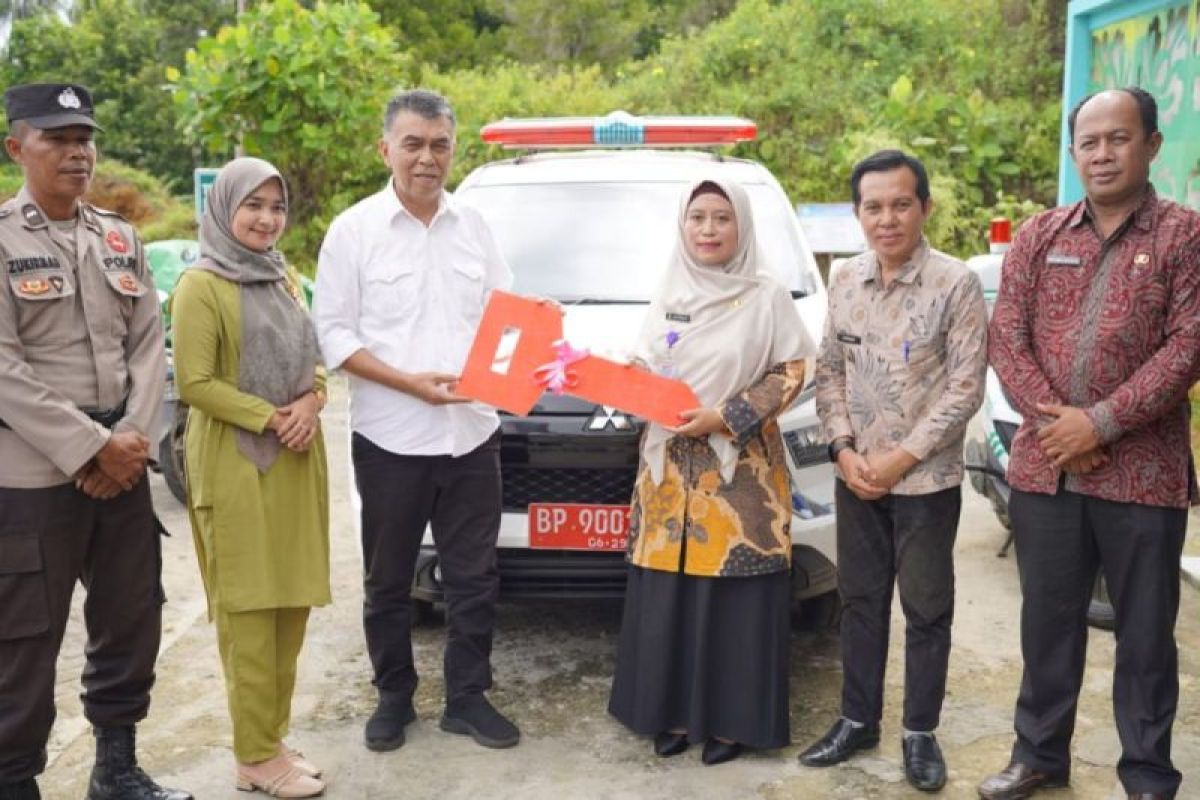 Pemkab Natuna berikan ambulan ke Puskesmas pulau penyangga