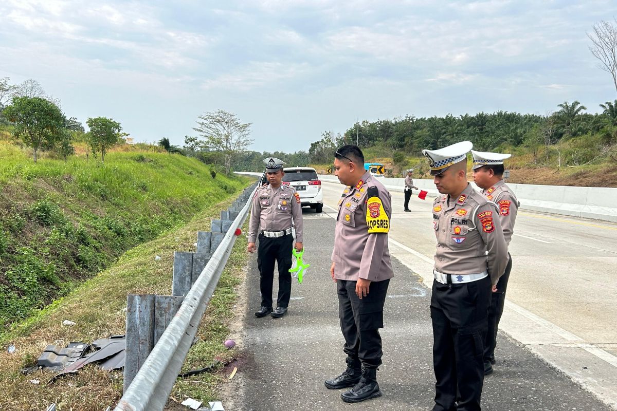 Polisi selidiki penyebab kecelakaan tewaskan empat orang di Tol Sumatera