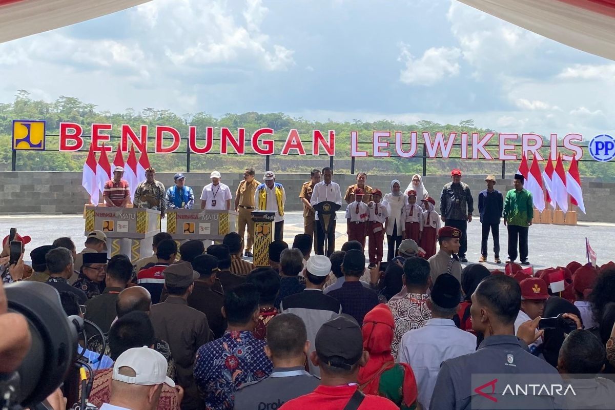 Presiden Jokowi resmikan Bendungan Leuwikeris di Tasikmalaya Jawa Barat