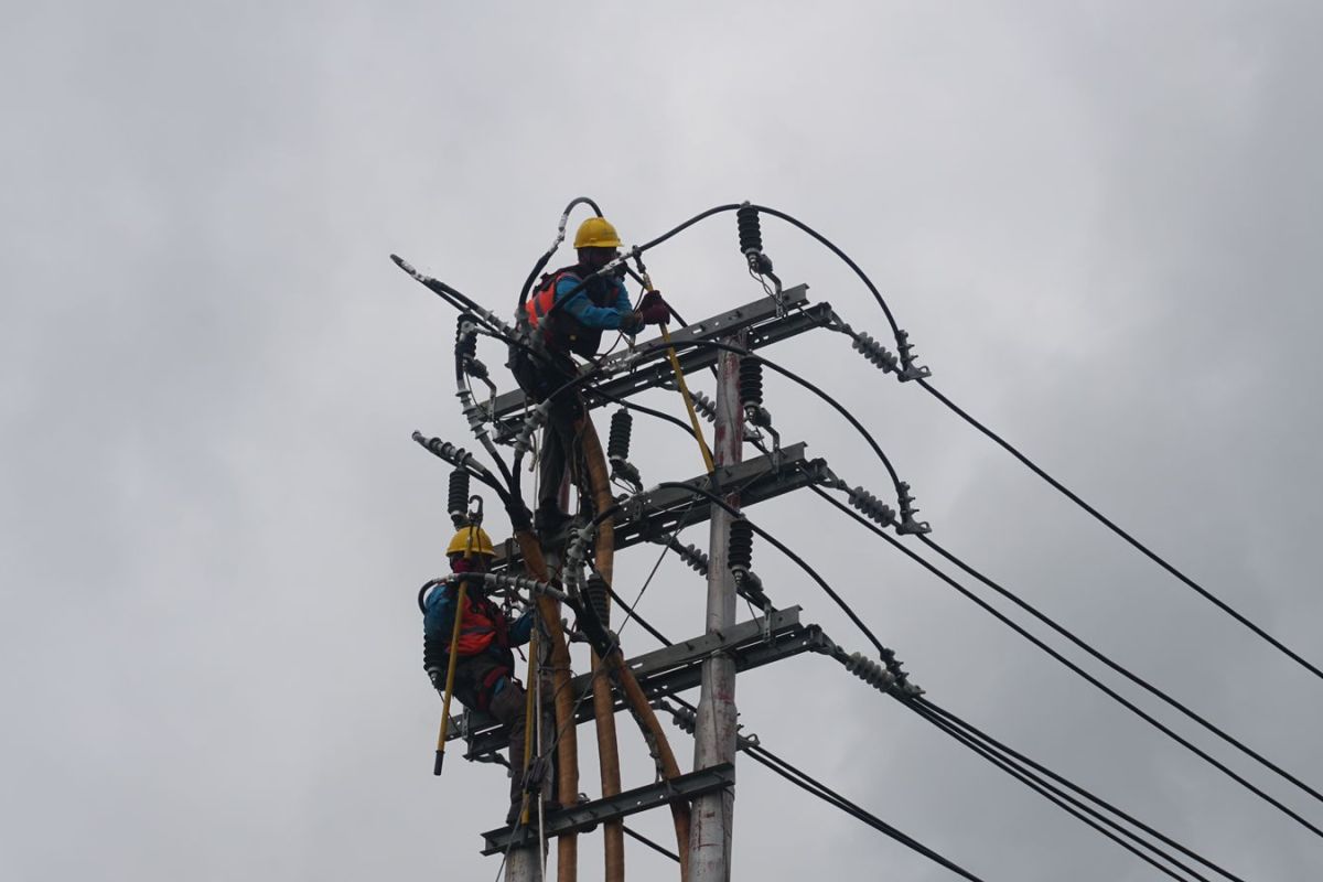 PLN operasikan Trafo 2 di GI Pamona Poso untuk kehandalan listrik Sulteng