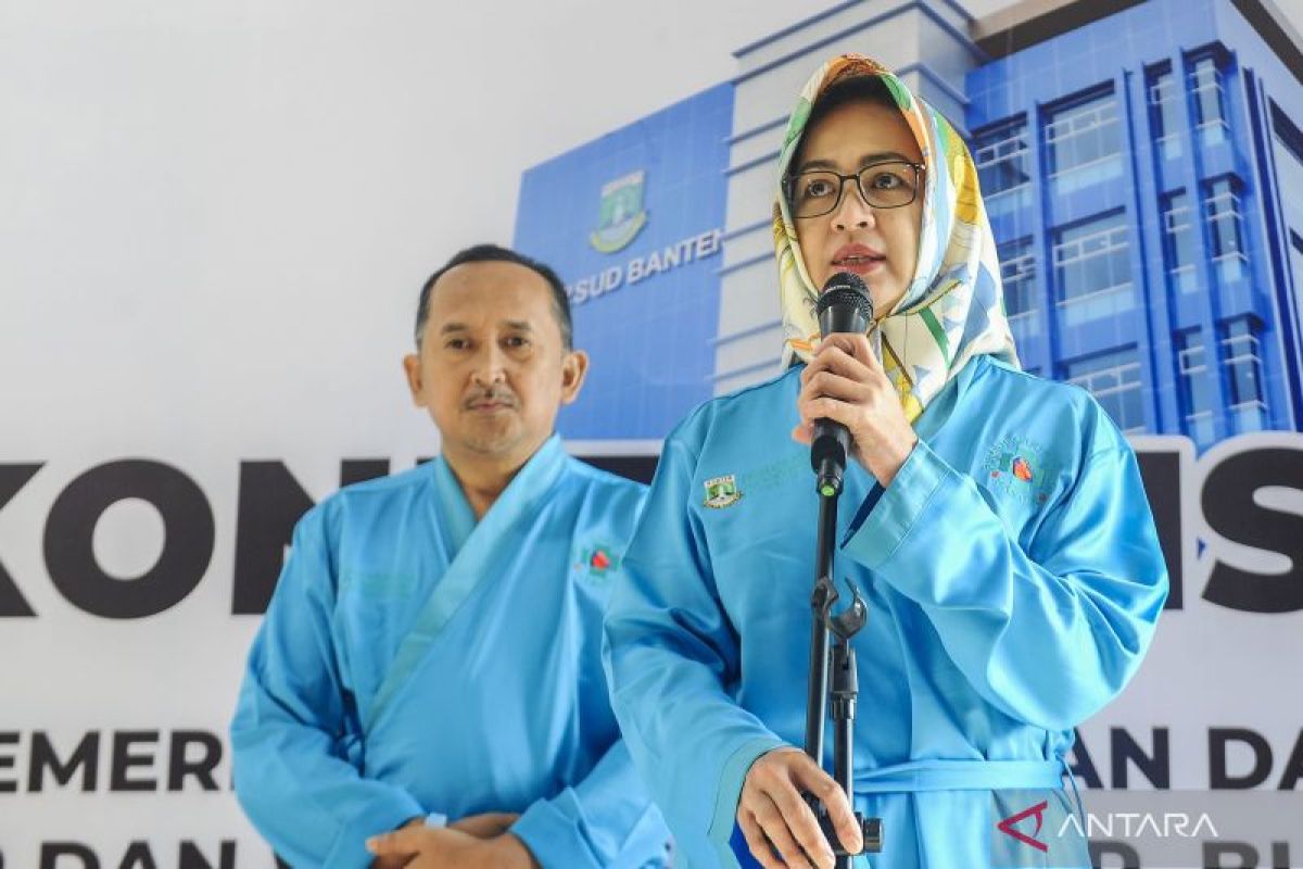 Airin-Ade Sumardi jalani pemeriksaan kesehatan di RSUD Banten