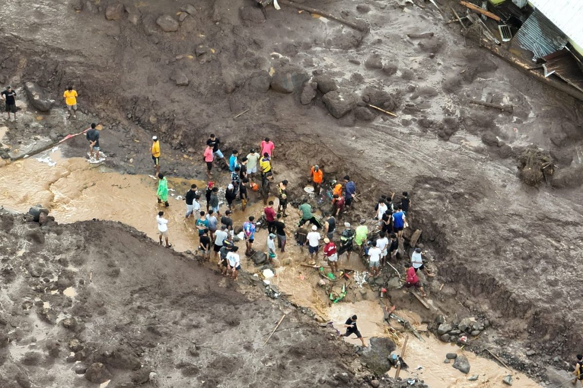 Tim gabungan lakukan normalisasi aliran Sungai Rua Ternate