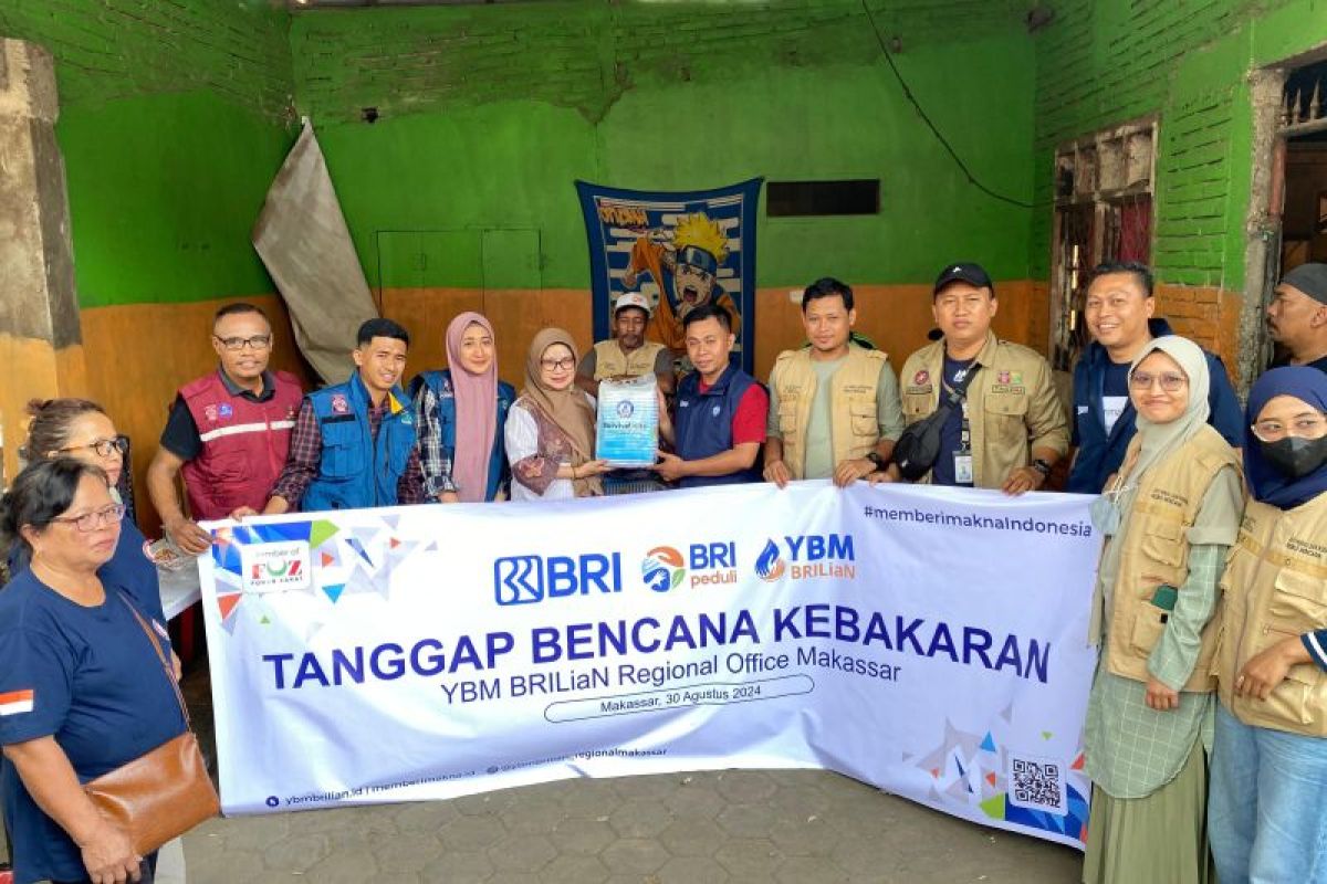 Dinsos Makassar terima bantuan YBM BRI untuk korban kebakaran di wilayah TPA