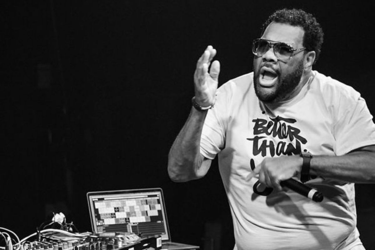 Penyanyi rap Fatman Scoop meninggal setelah pingsan di panggung