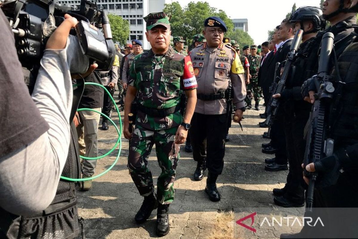 TNI-Polri siapkan sniper dan satuan antiteror jaga Paus Fransiskus