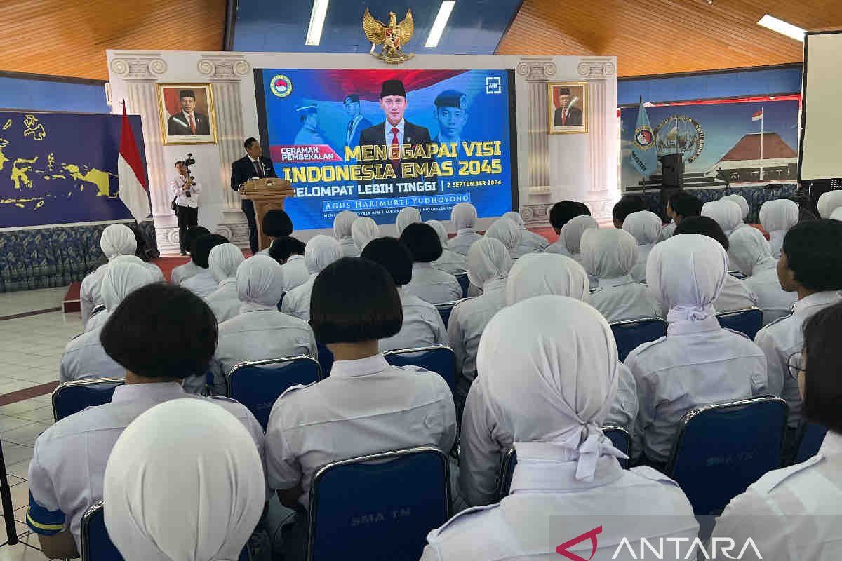 AHY motivasi siswa SMA Taruna  Nusantara sambut Indonesia Emas 2045