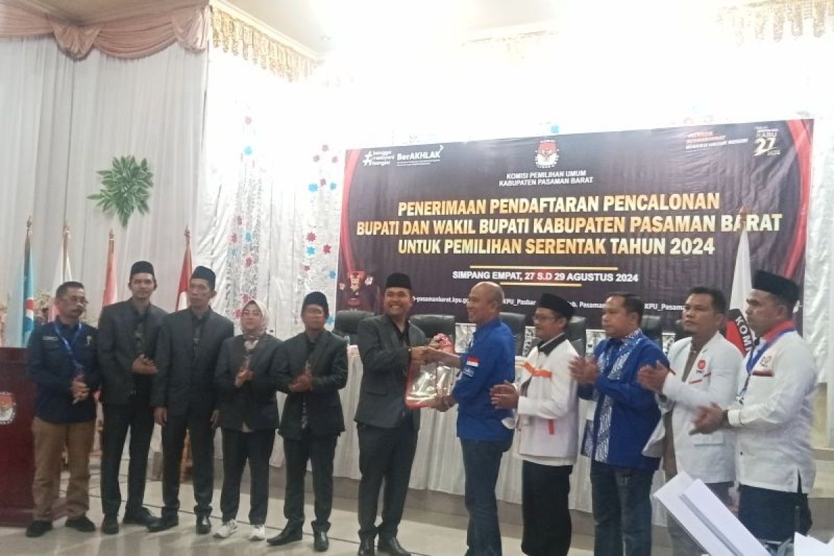 KPU Pasaman Barat klarifikasi berkas bakal pasangan calon Pilkada 2024