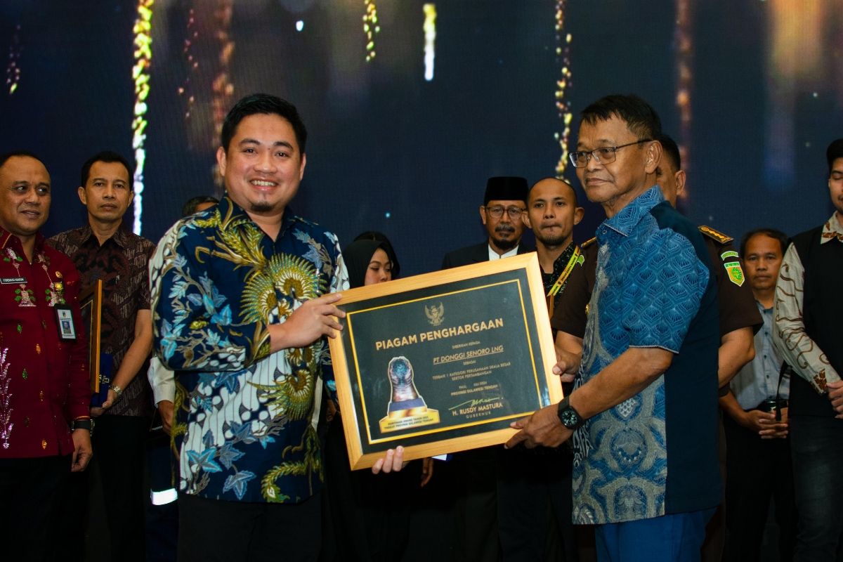 Terdepan dalam peningkatan kesejahteraan pekerja dan tanggung jawab sosial, DSLNG terima anugerah paritrana