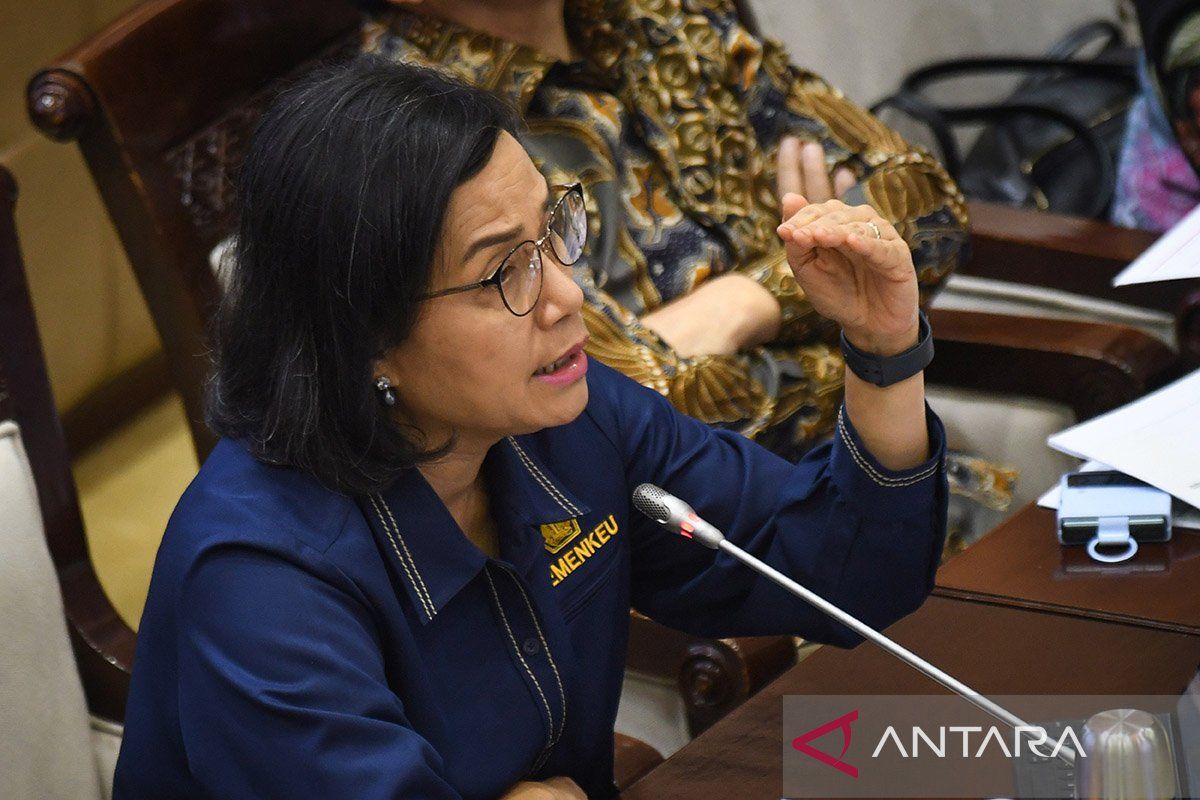 Tangis Menkeu Sri Mulyani pecah saat berpamitan dengan Banggar DPR