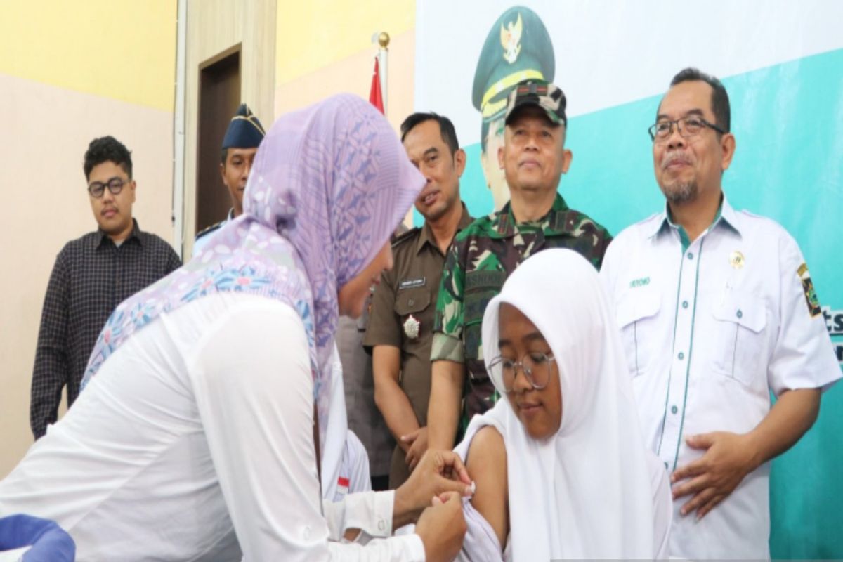 Pemkab Kulon Progo lakukan imunisasi radang otak terhadap 81 ribu anak