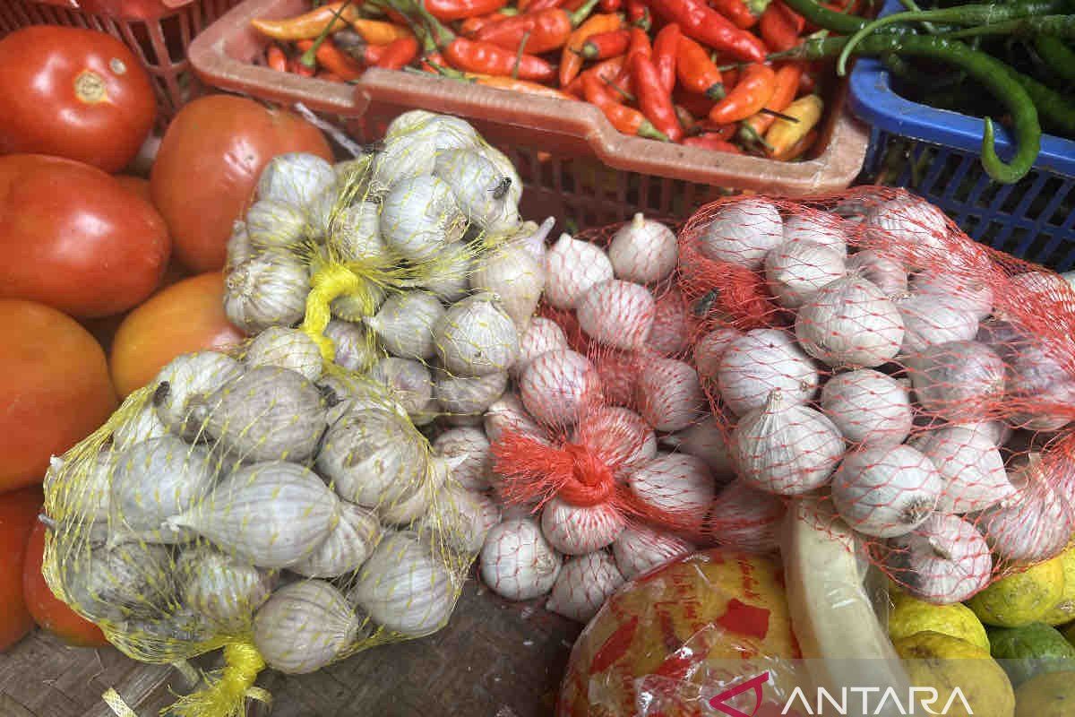 Harga pangan Selasa naik tipis, bawang putih menjadi Rp40.310 per kg