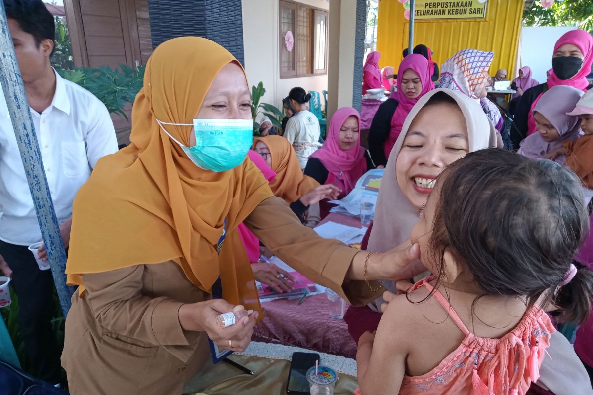 Dinkes Mataram lanjutkan layanan imunisasi polio tahap dua di puskesmas