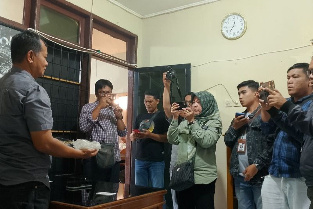 Polisi Bukittinggi tangkap ketua lembaga rehab terkait narkoba