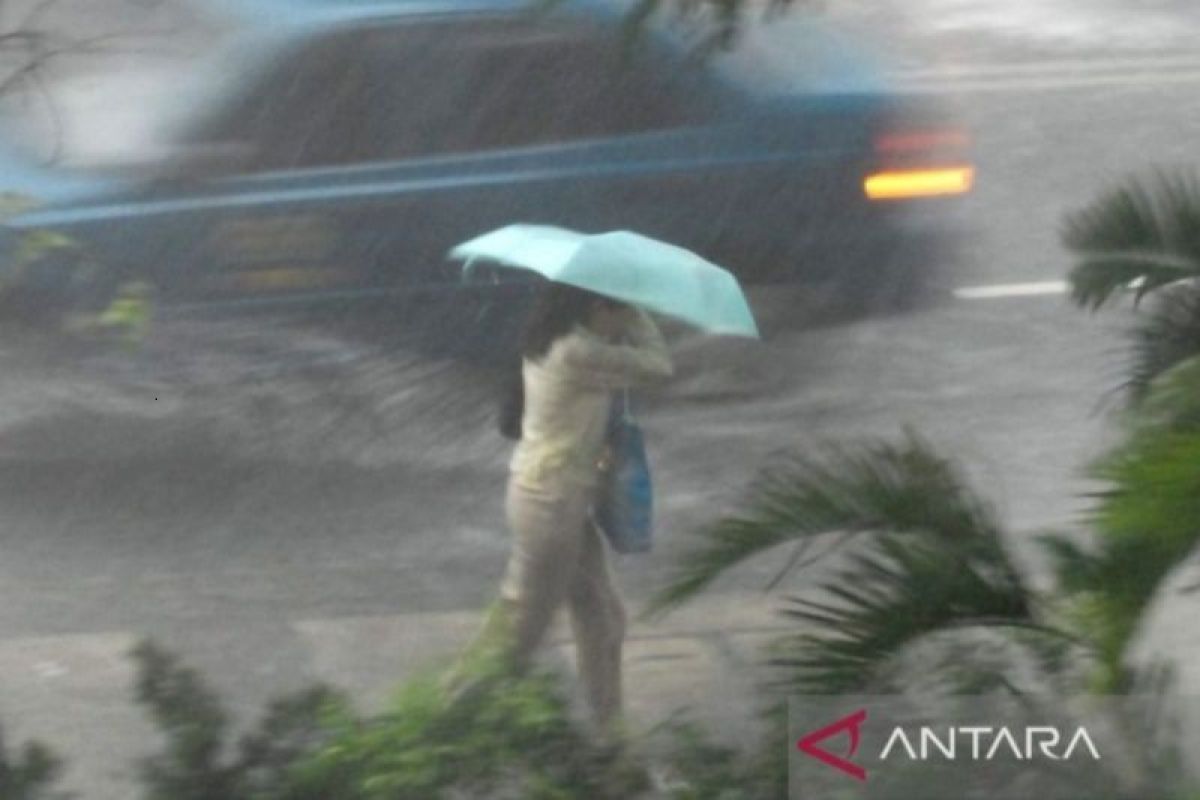 BMKG ingatkan agar waspadai potensi hujan lebat yang dapat menyebabkan banjir