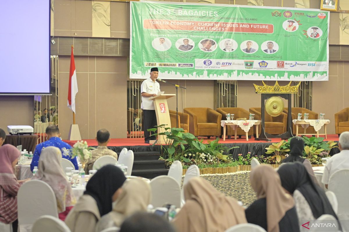 Gubernur : Sumbar kembangkan ekonomi syariah dan "green economy"