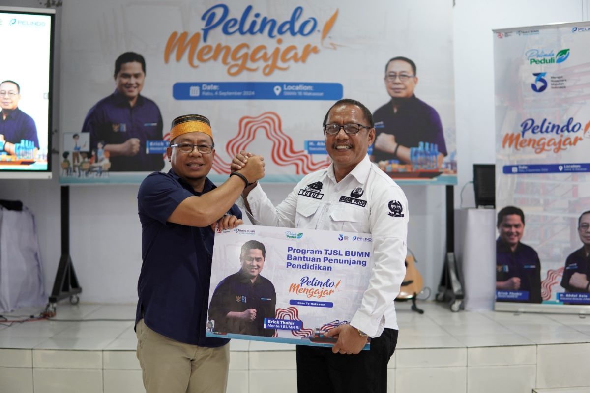 Pelindo Regional 4 lakukan program mengajar di SMAN 16 Makassar