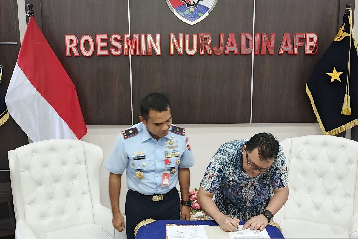 PTPN IV Regional III bantu renovasi pusat olahraga terpadu Lanud Roesmin Nurjadin