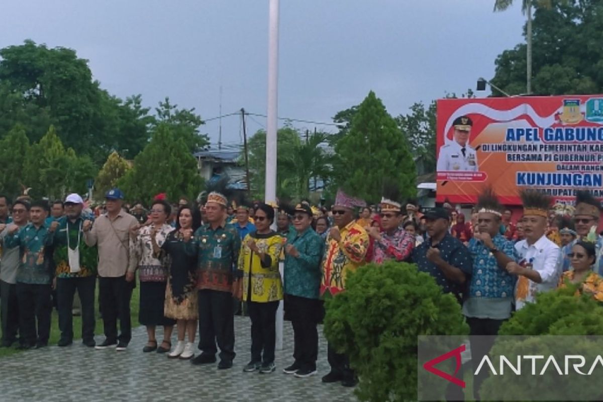 Pj. Gubernur Papua ingatkan ASN Pemkab Biak Numfor jaga netralitas pilkada