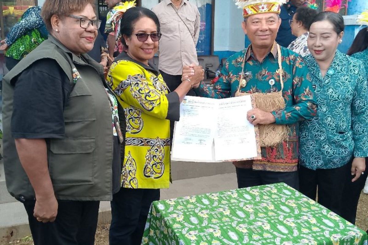 Pemprov Papua salurkan bantuan makanan sehat cegah stunting anak Biak