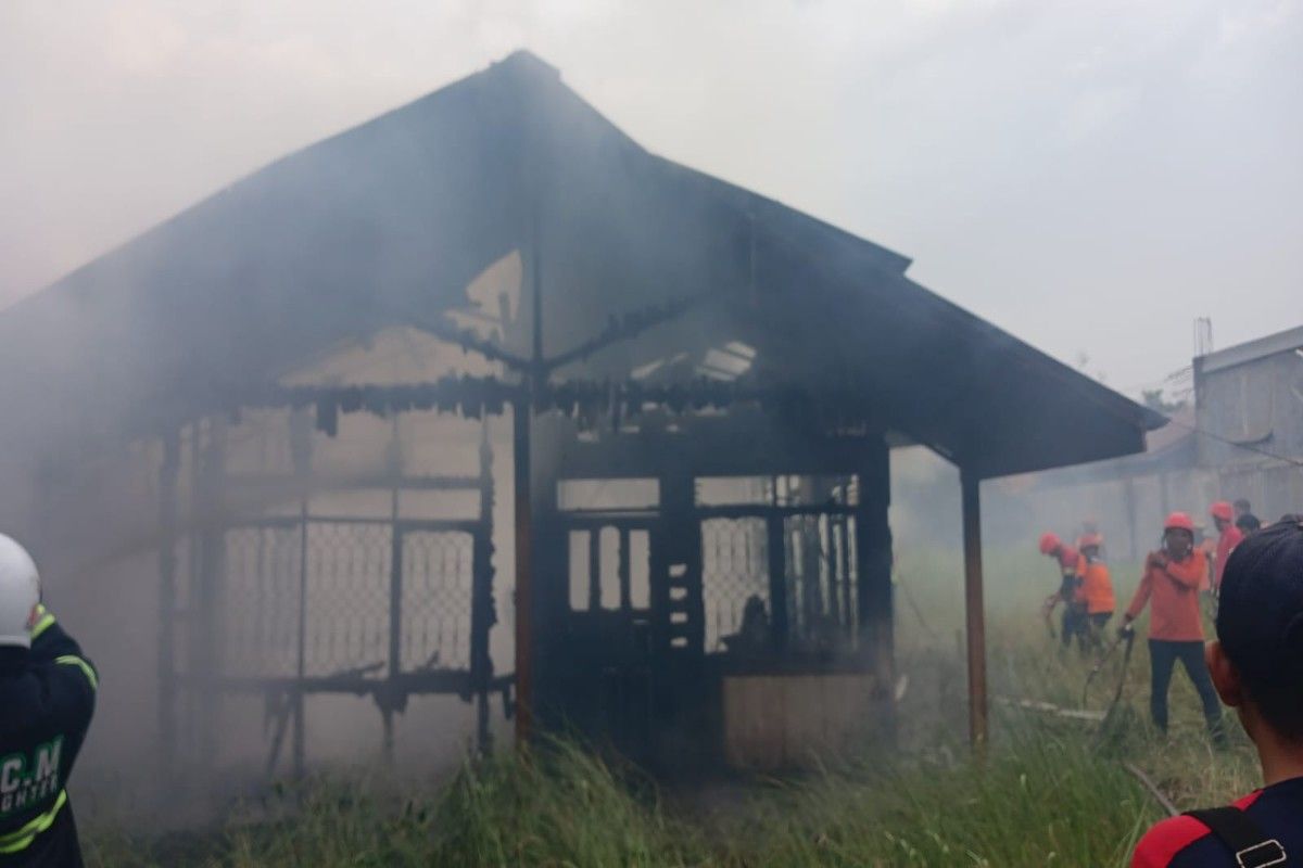 Rumah kosong di Palangka Raya hangus terbakar