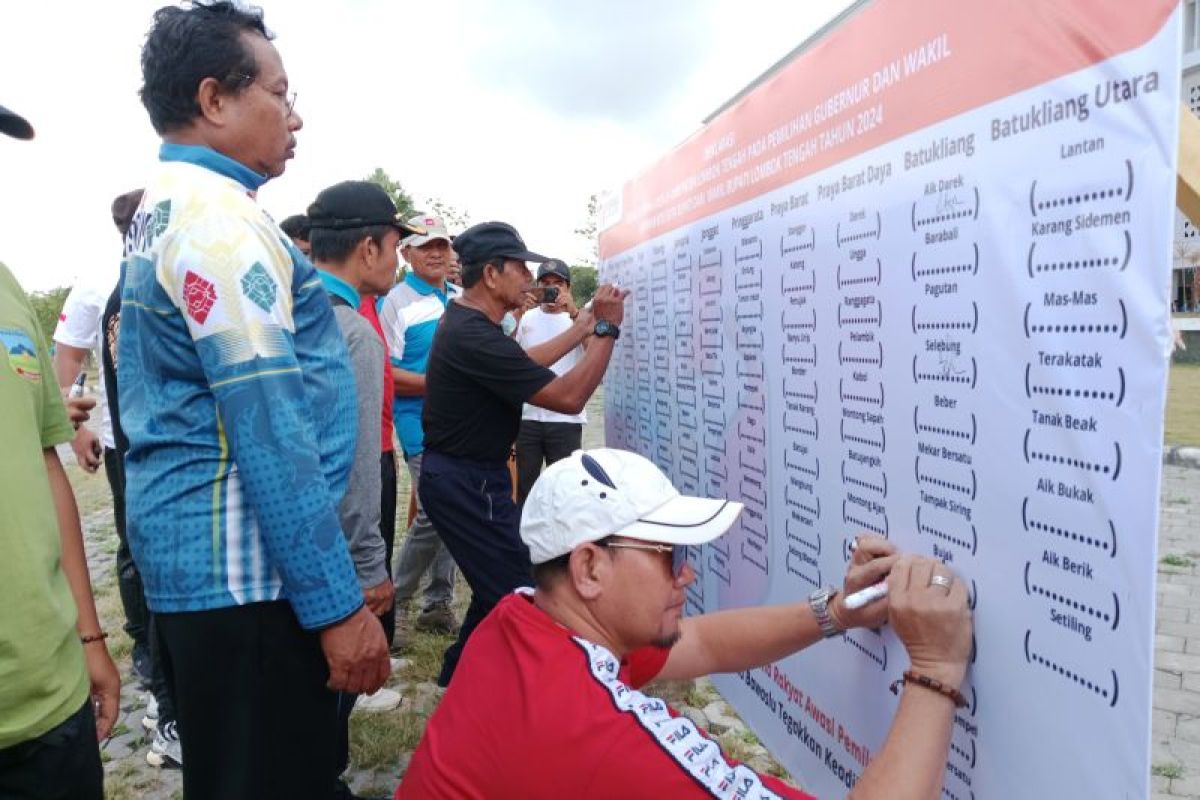 Sejumlah kepala desa di Lombok Tengah deklarasi jaga netralitas di Pilkada 2024