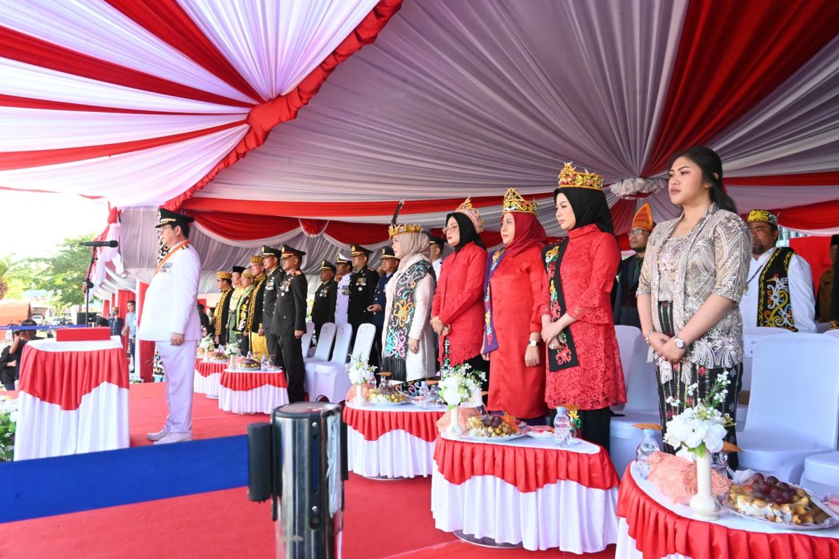 Penurunan Bendera Merah Putih