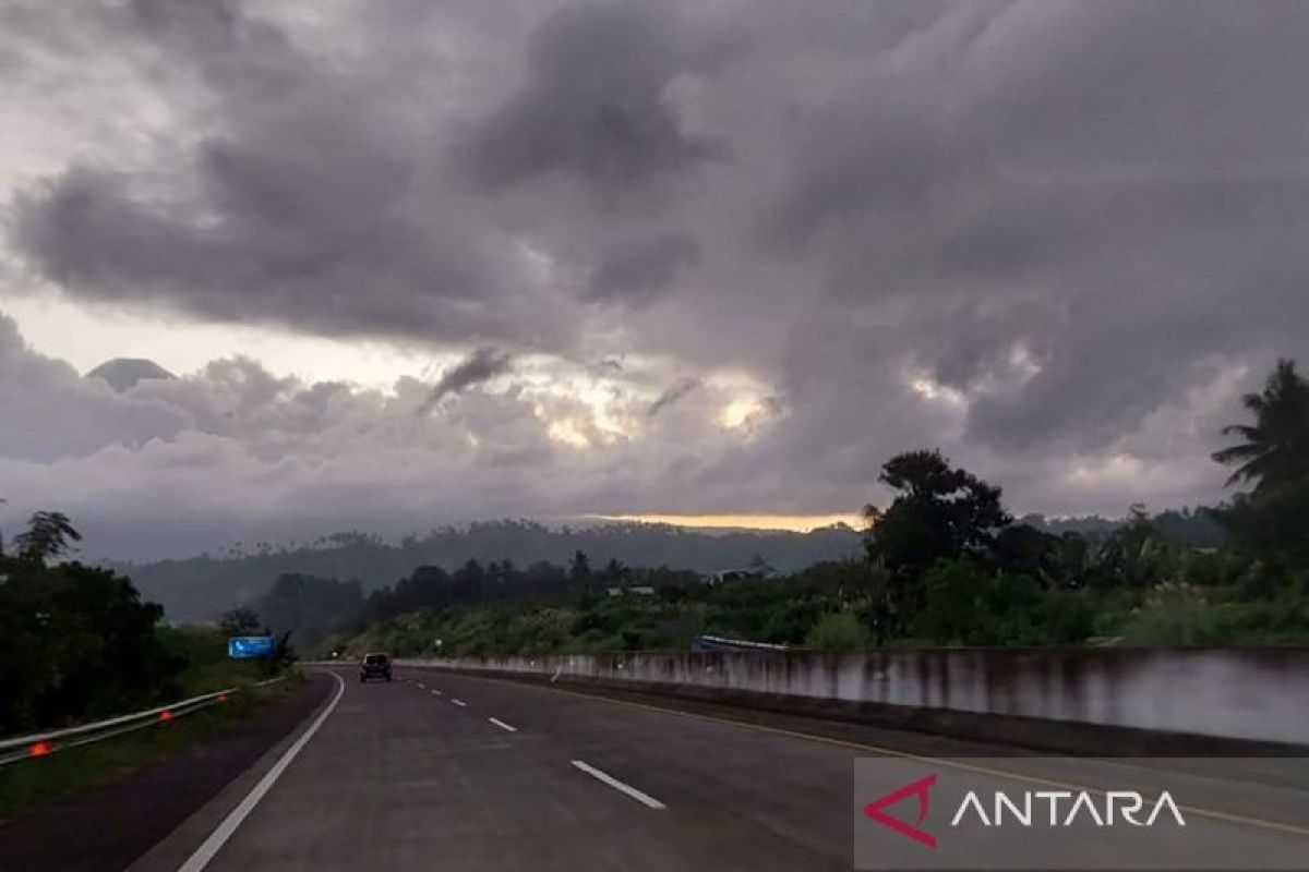 BMKG perkirakan dua hari ke depan Sulut berpotensi cuaca ekstrem