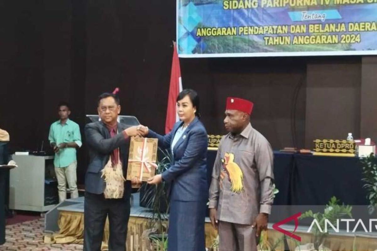 DPRD Jayapura gelar sidang bahas Raperda Perubahan APBD 2024