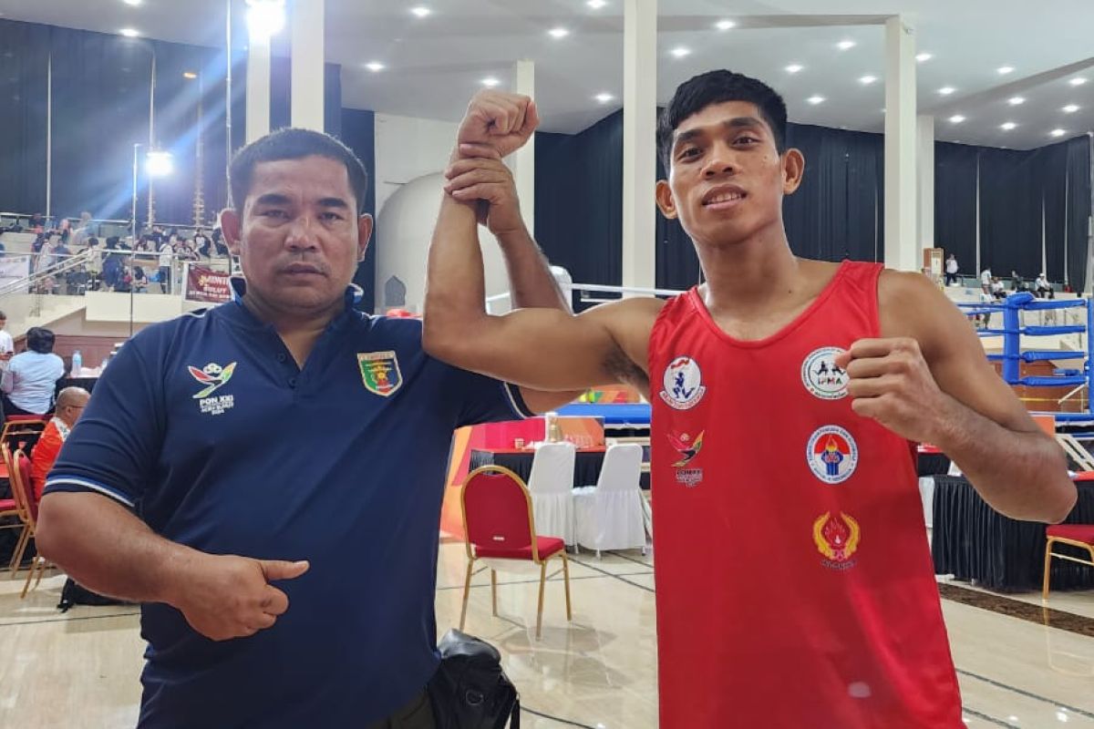 Abdul Muis persembahkan emas muaythai untuk Lampung