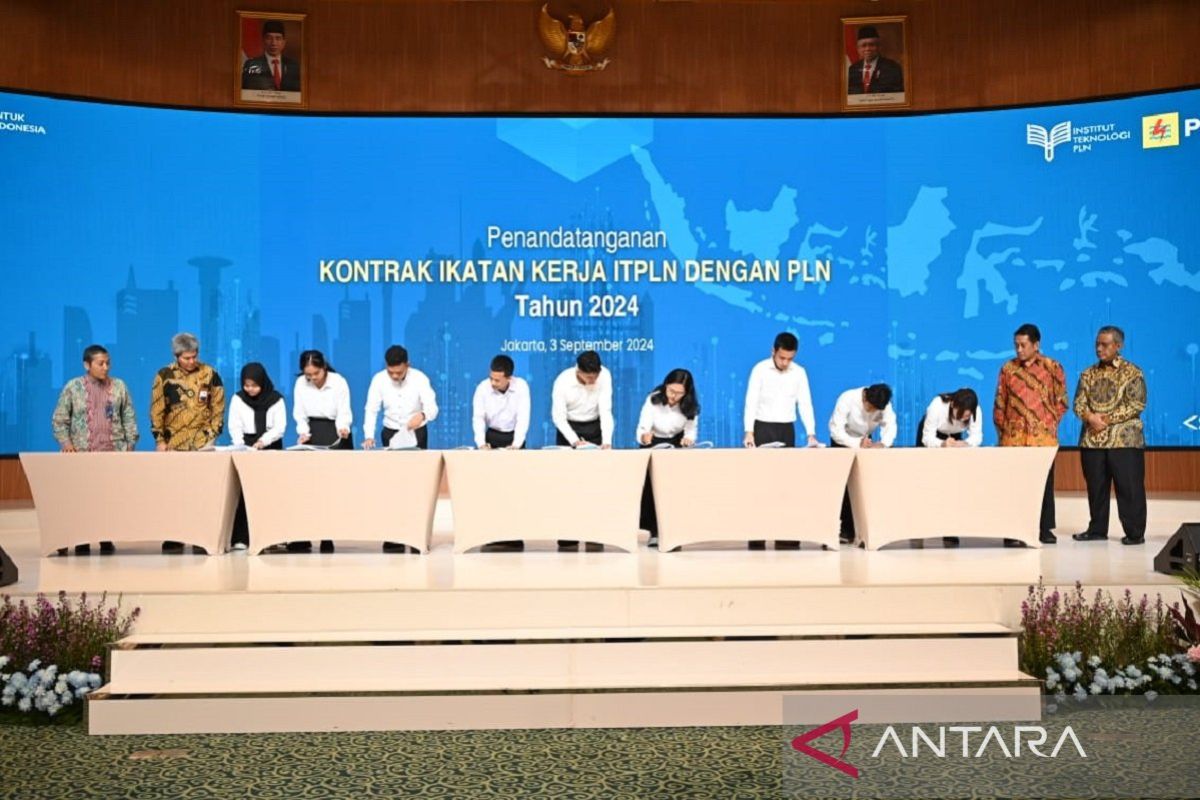 Lolos seleksi, 135 mahasiswa ITPLN teken kontrak ikatan kerja dengan PLN