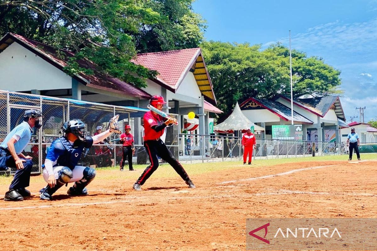 Sofbol putra Jawa Barat 23-2, Aceh gugur di PON