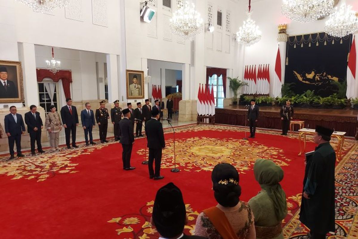 Presiden Jokowi lantik Gus Ipul jadi Menteri Sosial gantikan Risma