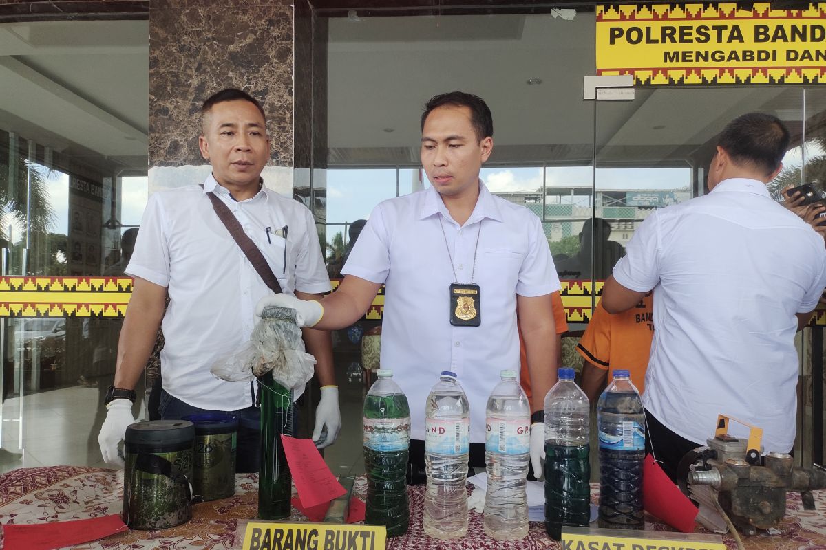 Polresta Bandarlampung tangkap dua orang pengoplos solar