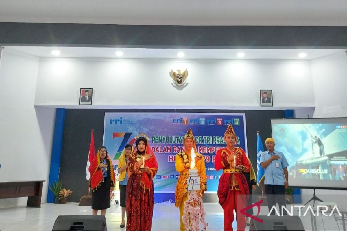 RRI Palu menggelar upacara penyulutan Obor Tri Prasetya