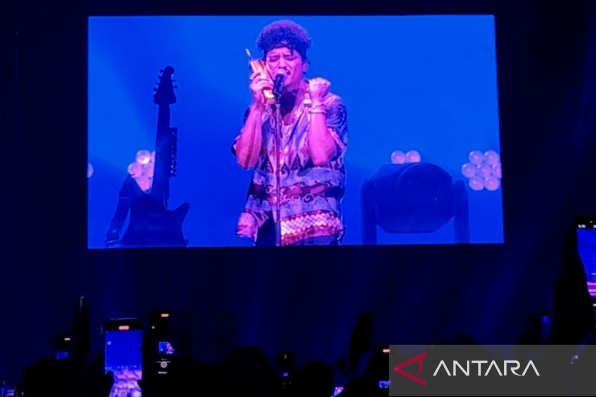 Bruno Mars katakan Aku kangen kamu sayang