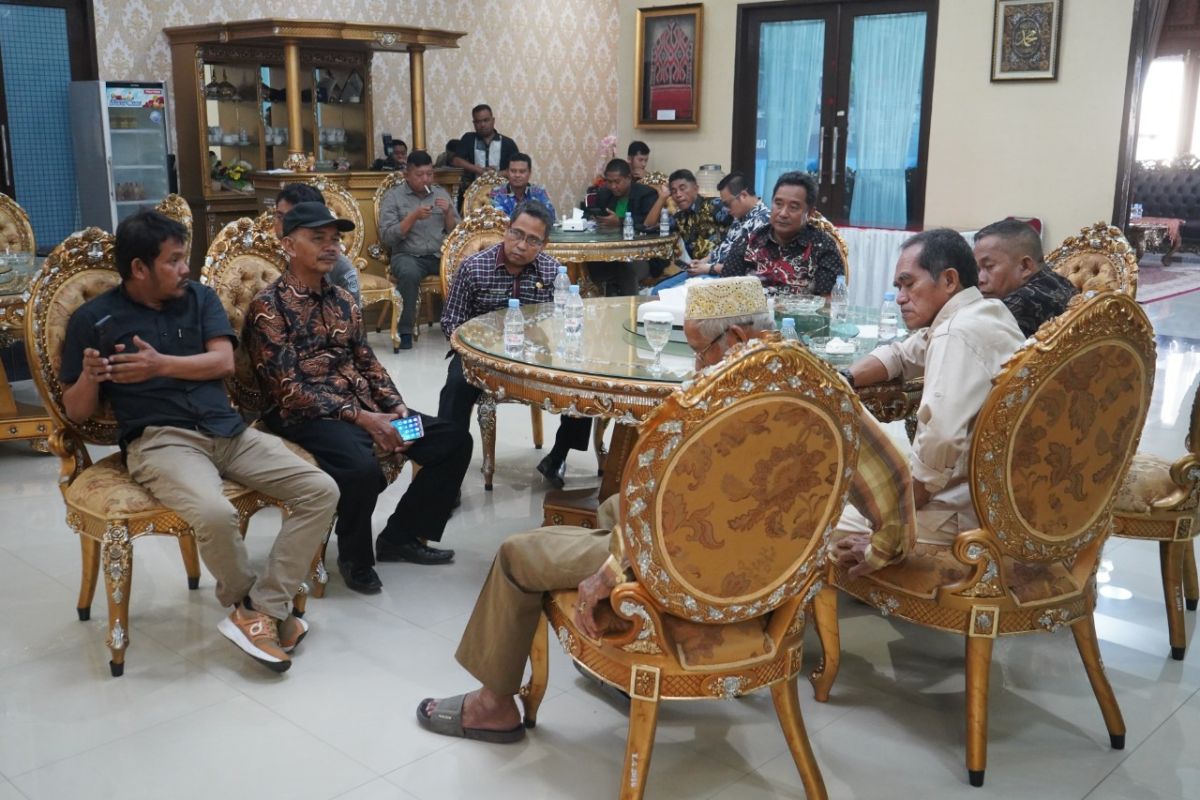 Pj Gubernur Sulbar ajak KTNA-Walhi dukung penanaman pohon produktif