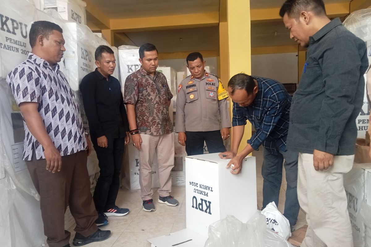 KPU Pasaman Barat siapkan gudang logistik Pilkada 2024