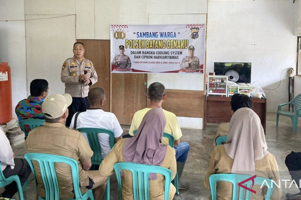 Kapolsek Batang Cenaku kumpulkan perangkat desa dan buruh, ini alasannya