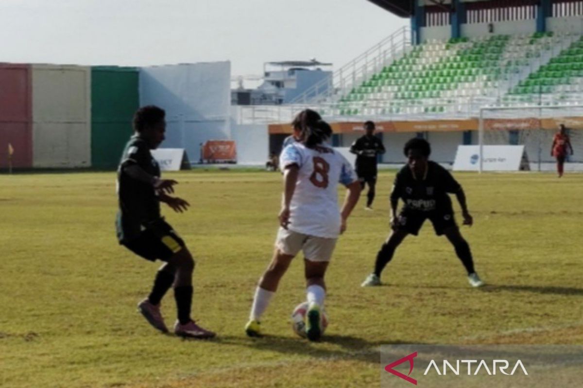 Sepak bola - Tim putri Papua Pegunungan raih perunggu