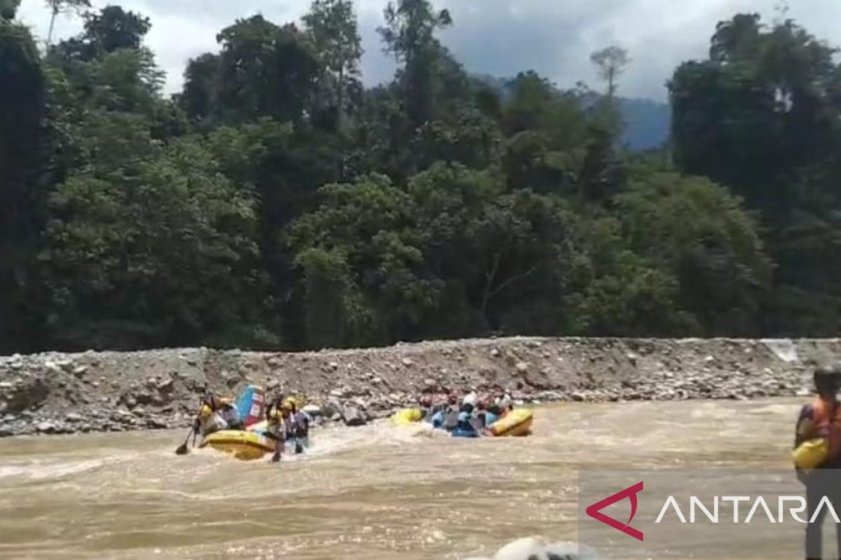 Atlet arung jeram Sumbar jadi pemuncak ketiga ajang PON XXI