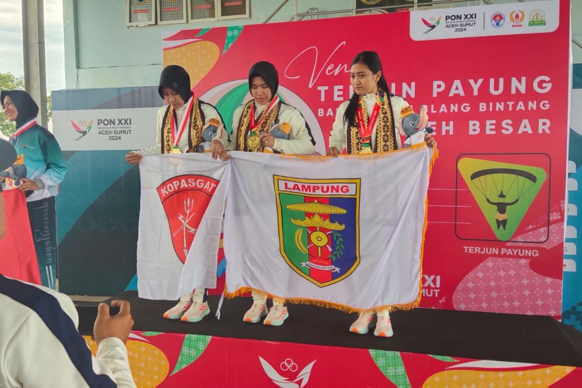 Penerjun payung Lampung dapat hadiah 1 hektare tanah