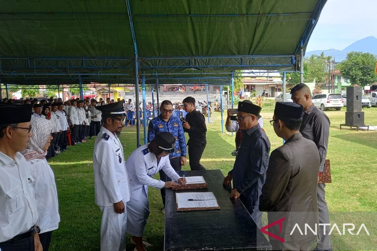 Sigi ingatkan 176 kades tingkatkan pelayanan masyarakat