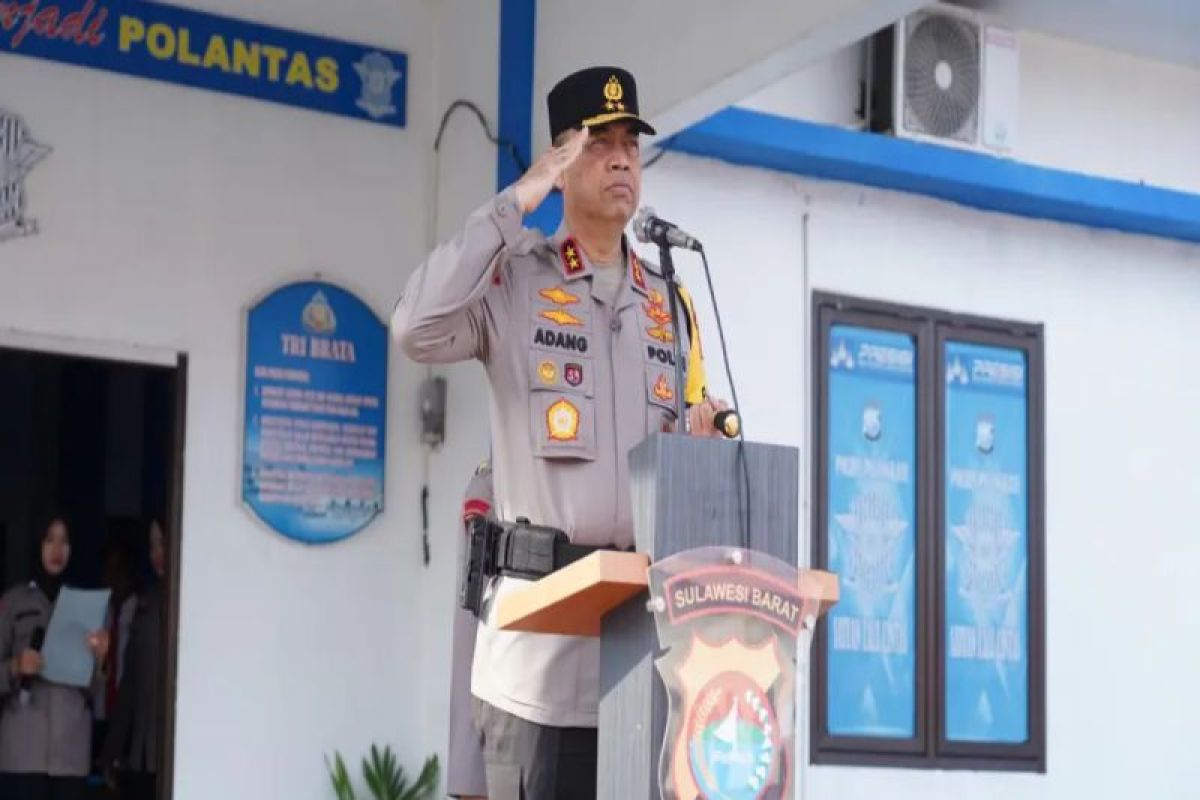 Kapolda meminta personel Polri di Sulbar tingkatkan integritas