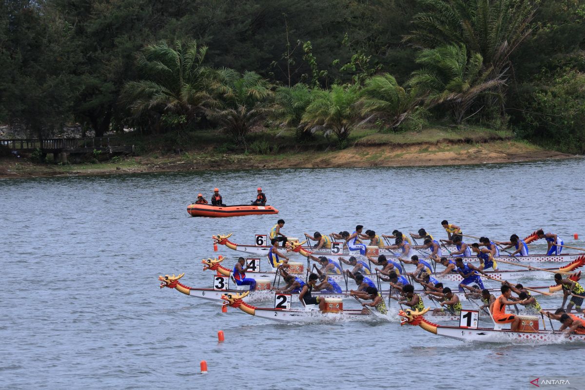 Dayung - Jawa Barat tambah emas dari perahu naga 1.000m campuran