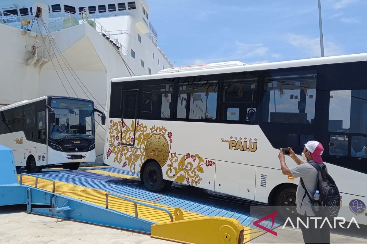 Sebanyak 26 unit bus tiba di Kota Palu layani transportasi masyarakat