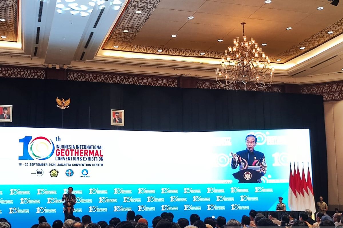 Presiden Jokowi mengaku heran proses perizinan untuk bangun PLTP bisa 5-6 tahun