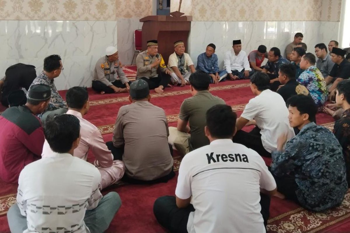 Sambangi jamaah masjid, ini pesan Kapolres Rohil untuk wujudkan pilkada damai